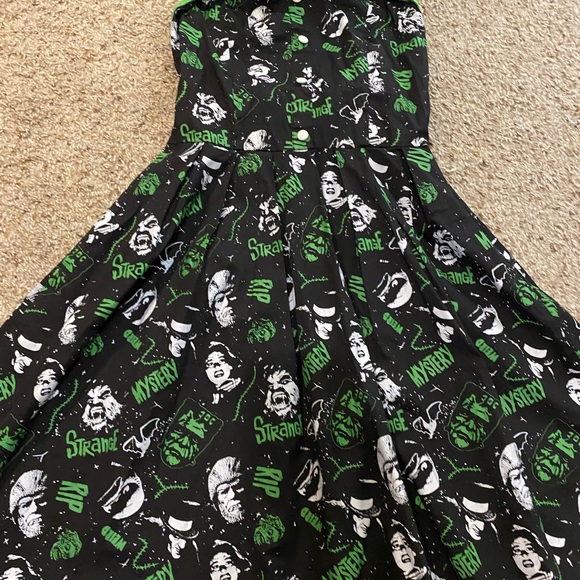 Sourpuss Peggy Horror Dress 🦇 - Picture 2 of 5